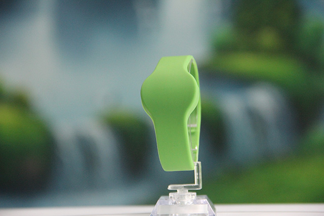 怎么手工焊接织唛腕带织唛腕带？？？？？