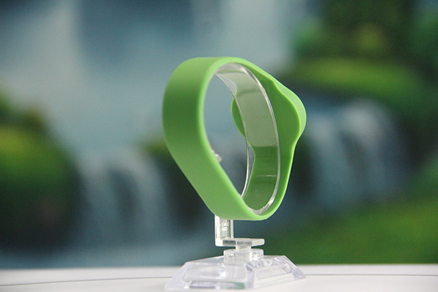 ic硅胶腕带保鲜盖清静环保，，，，，拒绝铺张使用保鲜膜