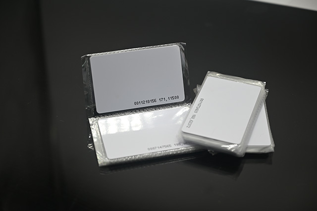 充电卡PVC质料压制要领以及特点-亚游集团充电卡制作