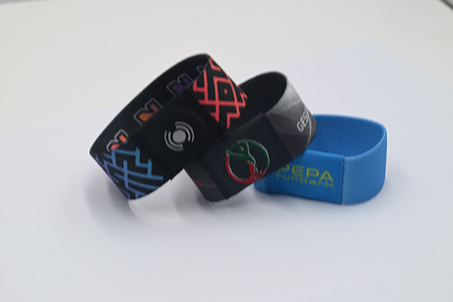 S70卡和S50卡的区别，，，，，，它们的手艺参数和应用领域有哪些