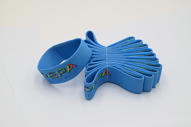 条码卡，，，，磁条卡，，，，ID卡和IC卡它们有什么区别