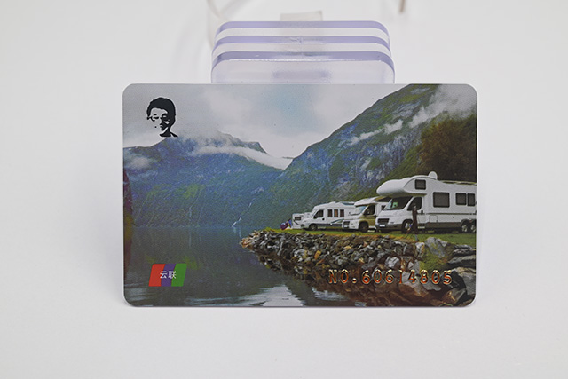 芯片卡与磁条卡之间有什么区别，，，，，，这个是我们需要相识的