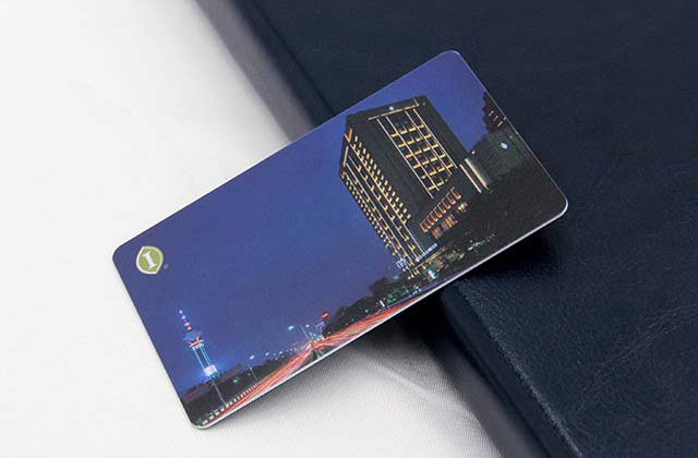 让主顾办剖析员卡的目的，，，，，，是吸引新主顾